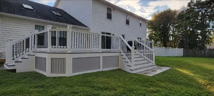 Custom Decks project completed by Zenna Decks